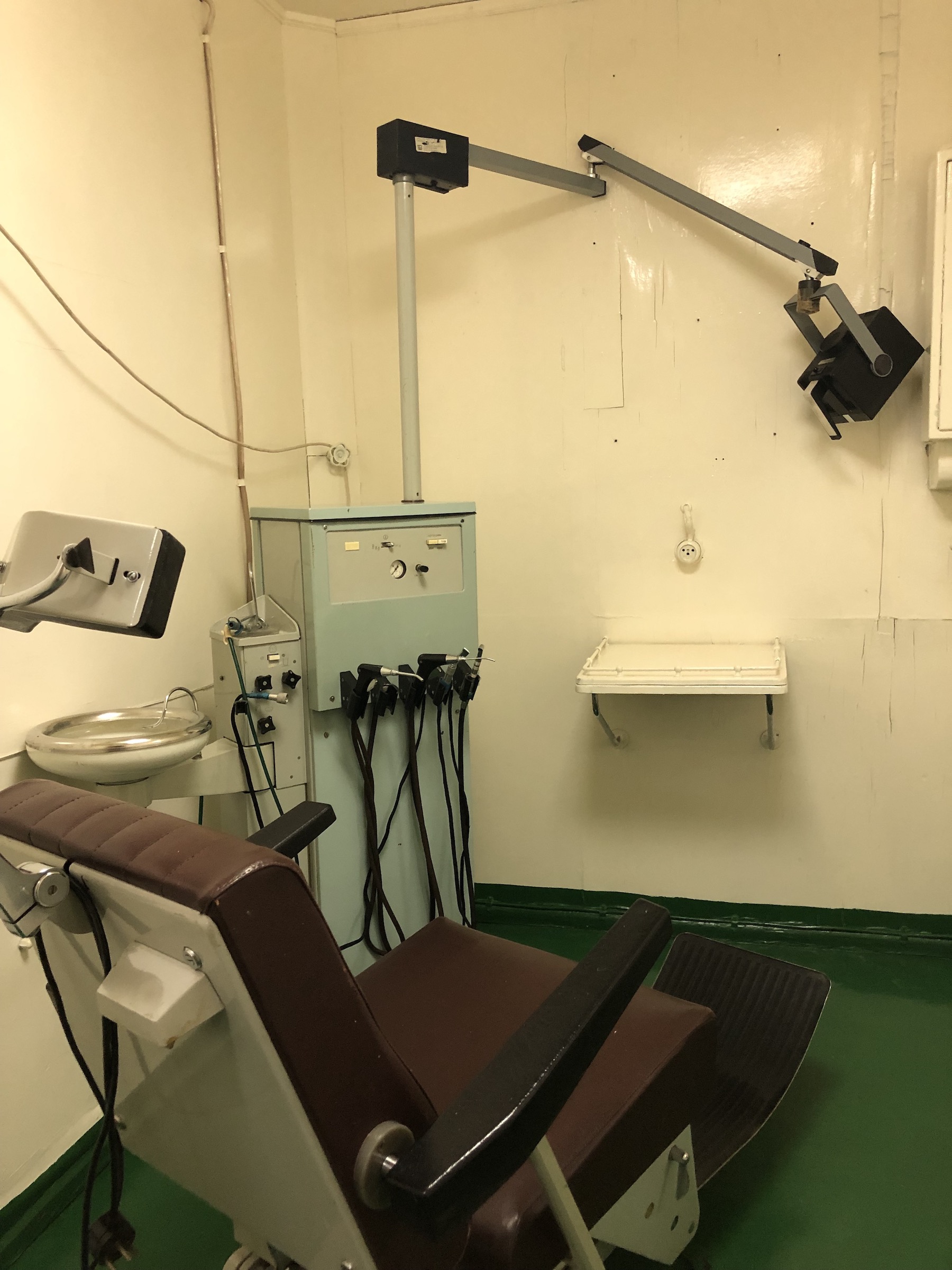 Стоматология на атомном ледоколе Ленин