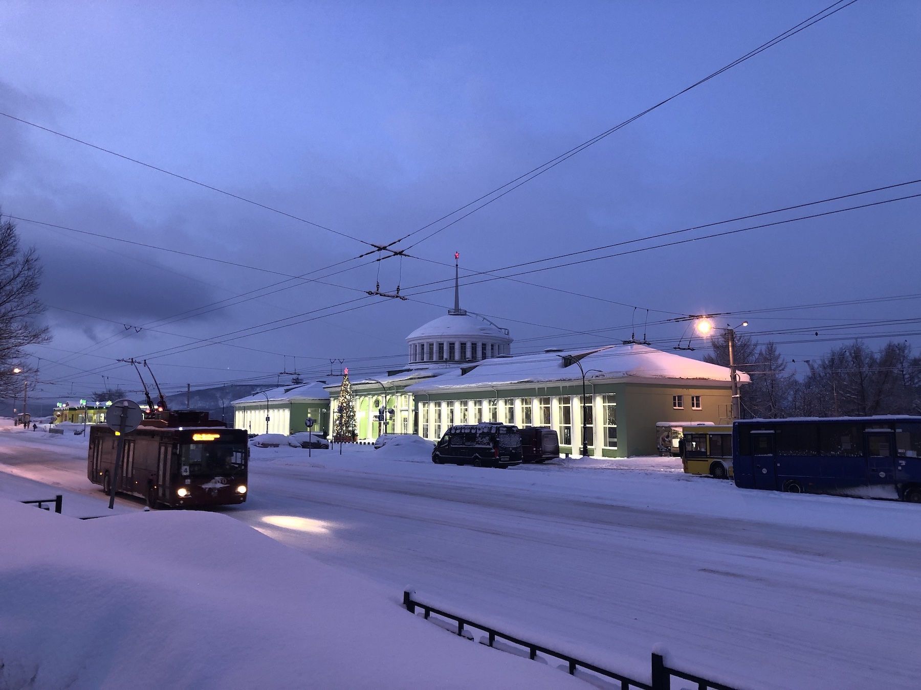 Железнодорожный вокзал в Мурманске